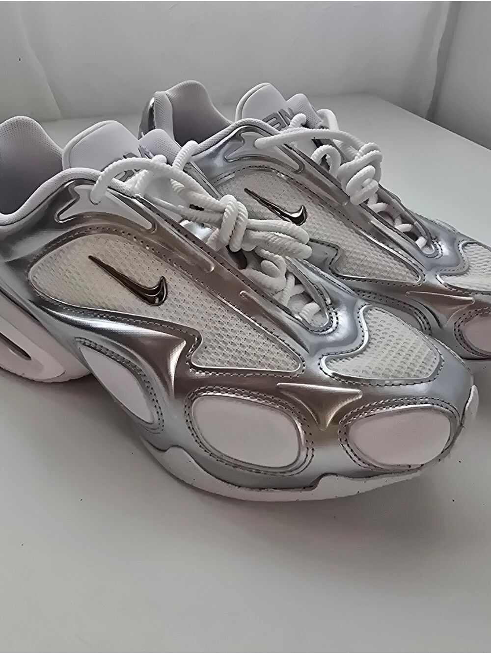 Nike Air Max Muse Metallic Silver Pure Platinum Sneakers Women’s Size 7 NWOT - Picture 10 of 16